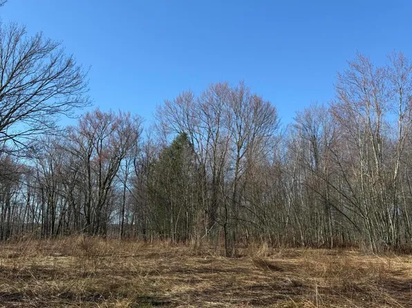 Ash Gap Rd, Moscow, PA 18444