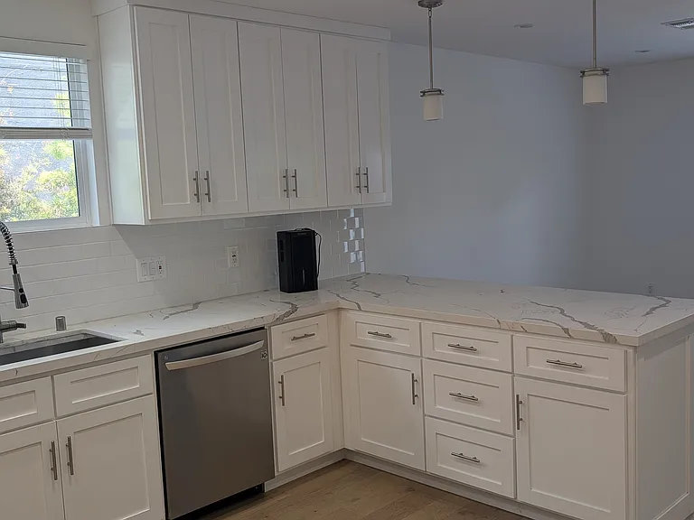 5462 Carlin St — Photo 24