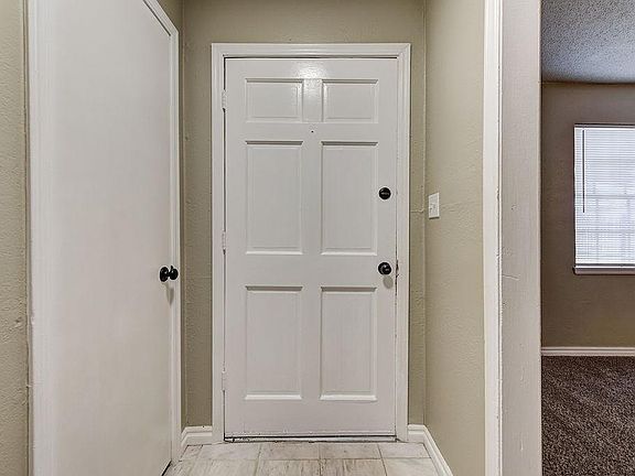 5th image of 1701 E Lindsey St APT 3