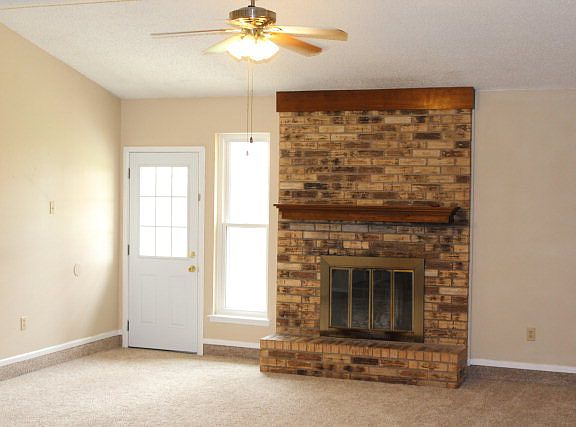 2nd image of 1808 Cody Pl