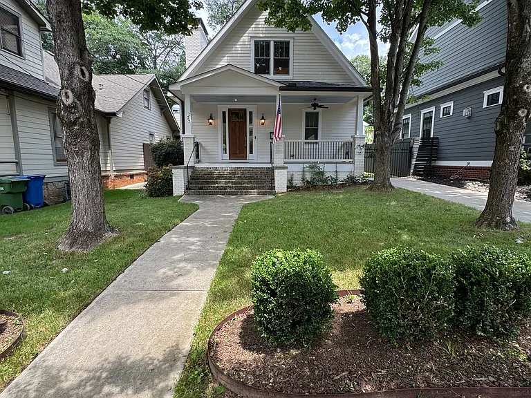 277 Prospect Pl NE — Photo 2