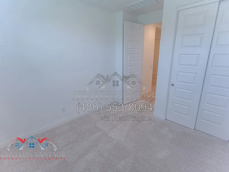 4204 E Enmark Dr — Photo 7