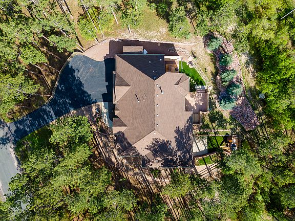 3rd image of 19360 Shadowood Dr
