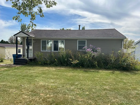 305 Center St, Stockton, IA 52769