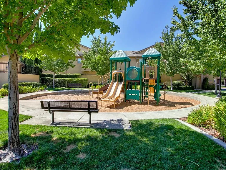 3301 N Park Dr #912 — Photo 30