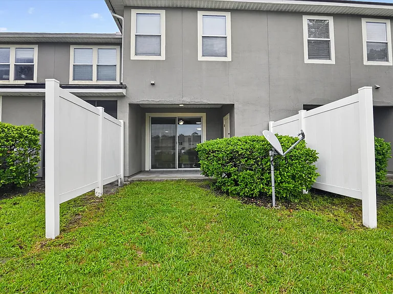 14908 Bartram Village Ln — Photo 13