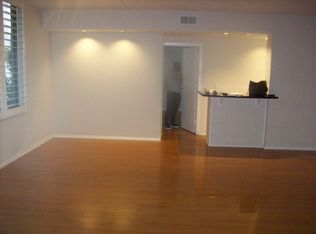 412 N Palm Dr APT 104, Beverly Hills, CA 90210