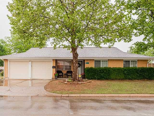 1st image of 4885 Park Vista Dr