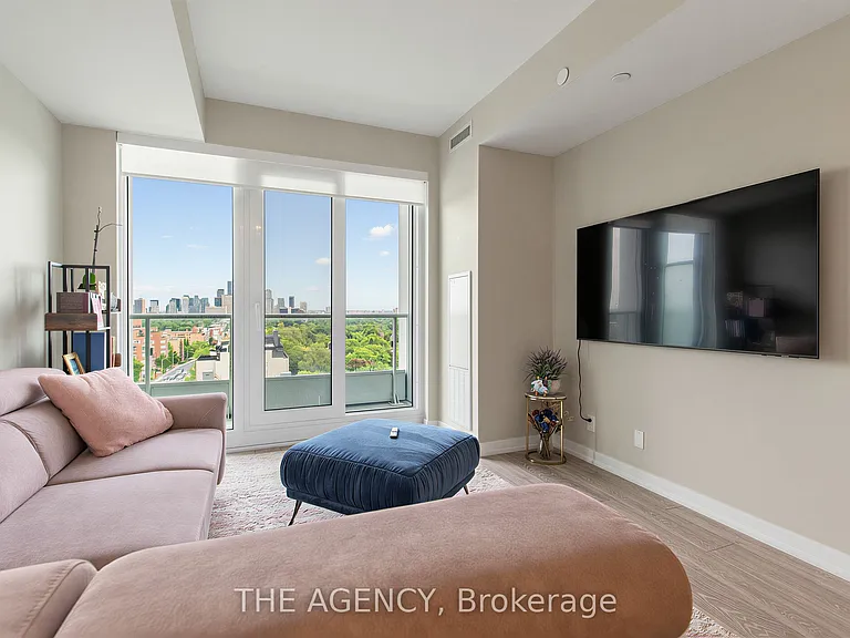 2020 Bathurst St #1817 — Photo 12