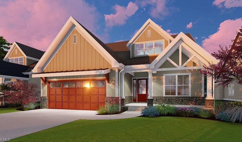 1st image of 576 Magnolia Ct