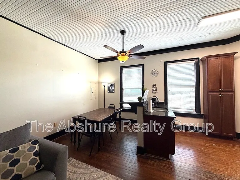 523 E Broad St #B-1 — Photo 8