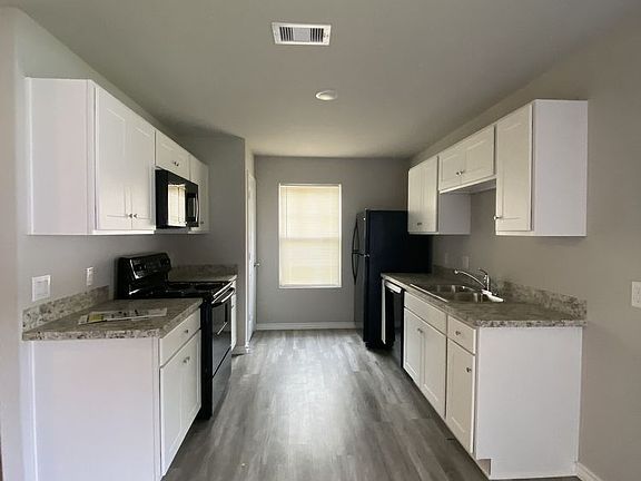 2nd image of 2214 Angelina St