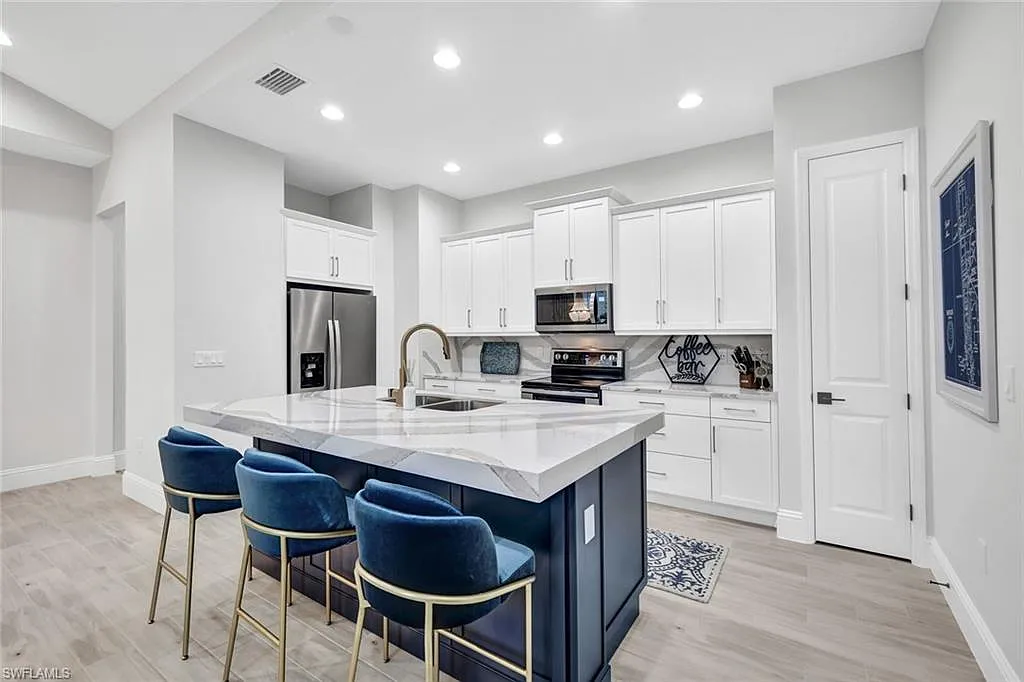 2 bed, 2.0 bath, 1490 sqft, $10,000 — Photo 1
