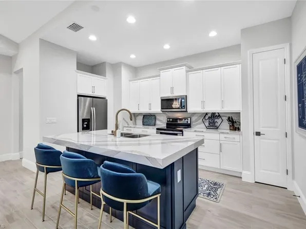 7142 Cayo Coco Ln, Naples, FL 34113