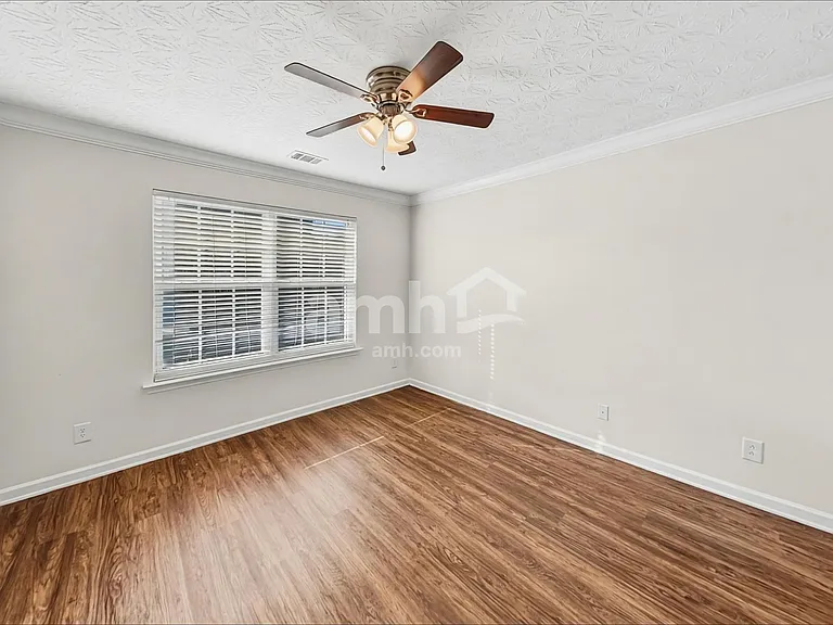 218 Wild Flower Ln — Photo 17