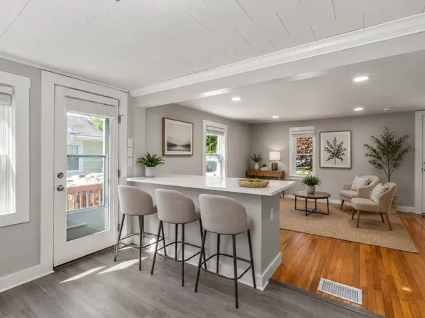102 Turnpike St, West Bridgewater, MA 02379