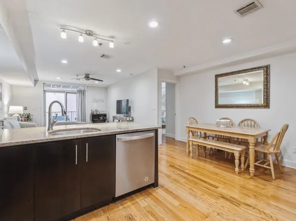 309 Grand Street 2 image 3 of 19