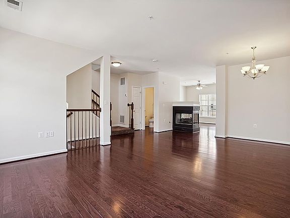 4th image of 15276 Rosemont Manor Dr