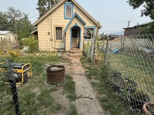 54 N Adams Street, Republic, WA 99166