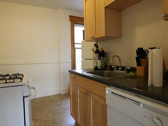 2nd image of 99 Hancock St #U6