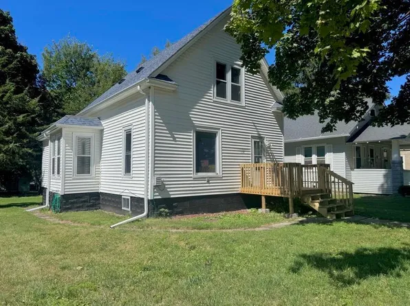 112 6th Ave SE, Oelwein, IA 50662