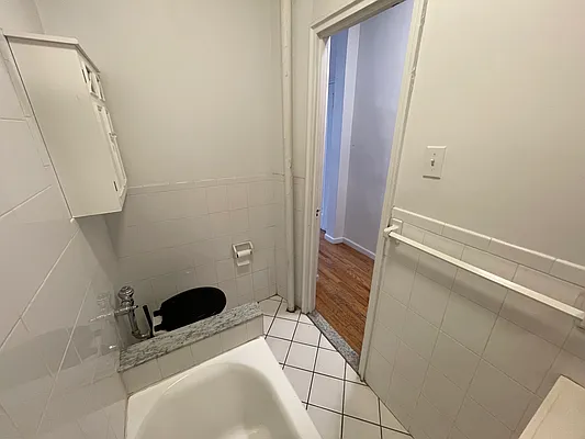 Rented by R New York | media 11