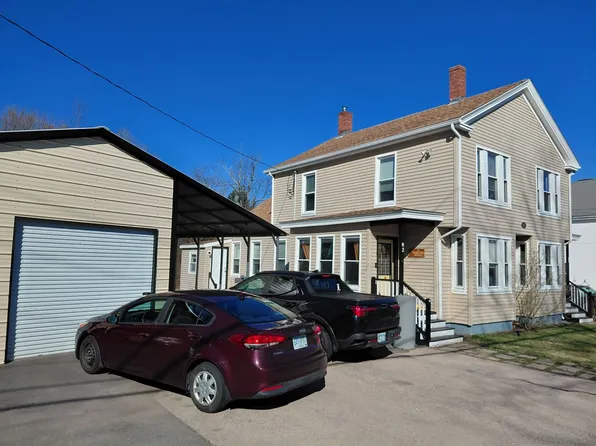 82 Main St, 82 Main St #A, Plaistow, NH 03865