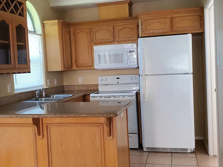 1916 Upland Dr #1 — Photo 5