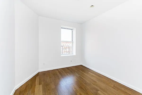 Rented by Uptown Flats LLC | media 4