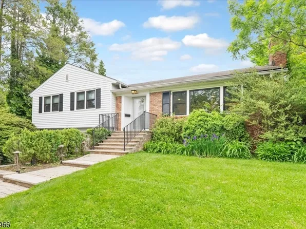 57 High St, Summit City, NJ 07901