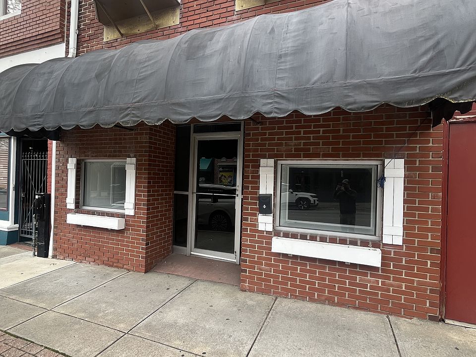 1st image of 114 N Holden St #1