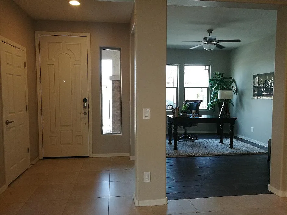 3 bed, 2019 sqft, $2,195 — Photo 2