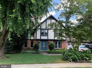 12468 Wendell Holmes Rd, Herndon, VA 20171