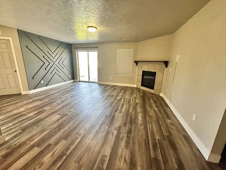 16928 Loggia Ave — Photo 9