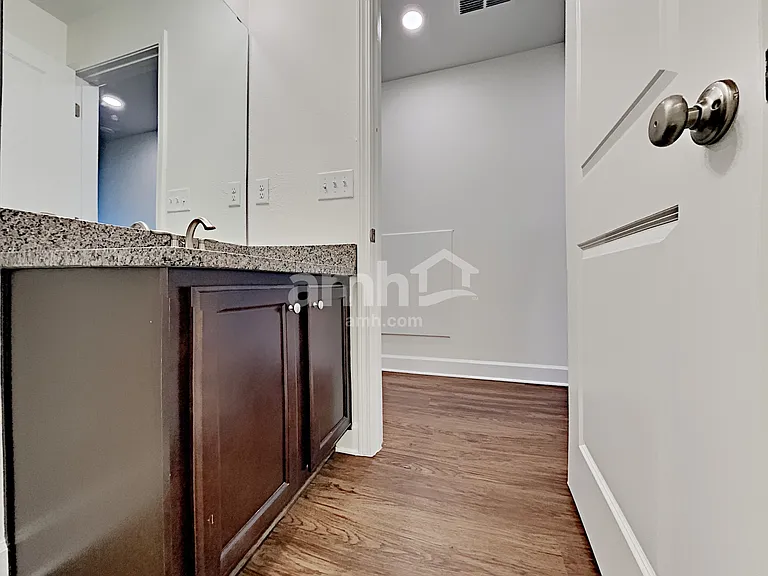 481 Sandstone Dr — Photo 21