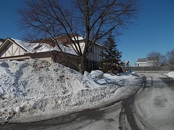3rd image of 1200 Knottingham Ct