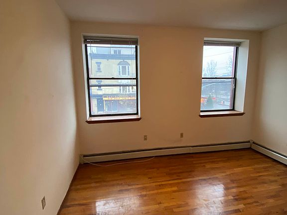 5th image of 350 Van Brunt St APT 1