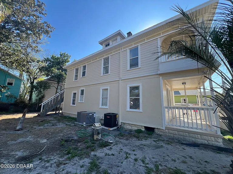 209 Taylor Ave #1 — Photo 1
