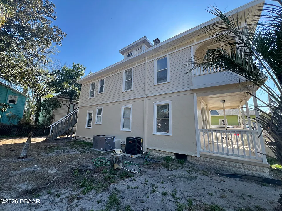 209 Taylor Ave #1