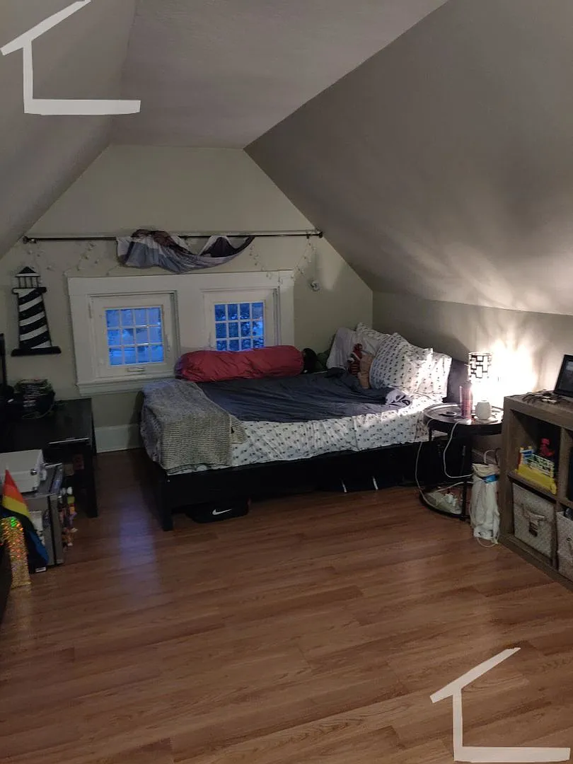 Check out this 4 bed 2 bath listing in Newton... — Photo 4