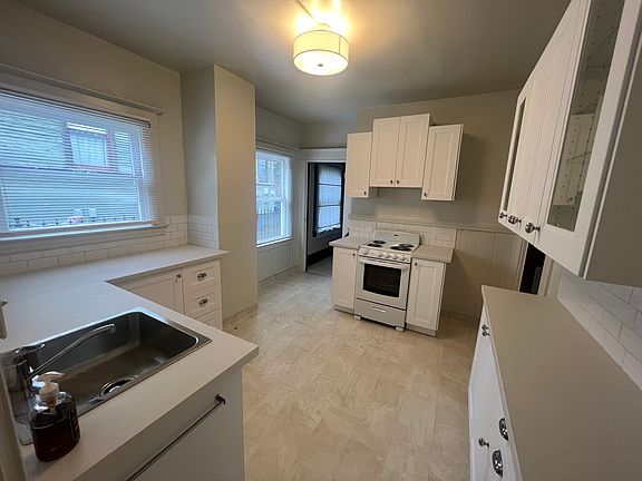 2nd image of 1308 23rd St
