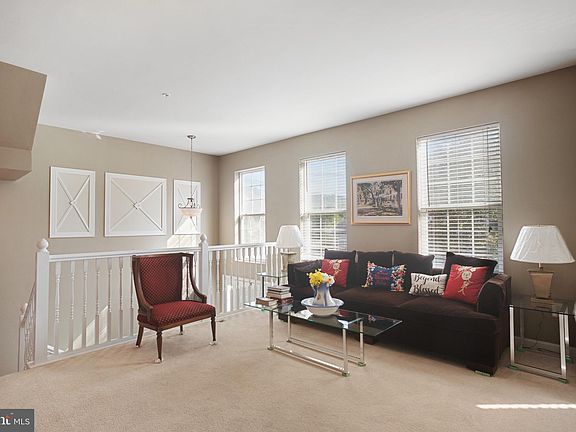 3rd image of 29194 Superior Cir