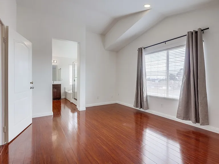 14656 Acacia St — Photo 32