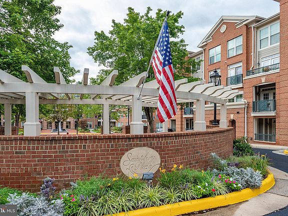 2nd image of 2905 Saintsbury Plz APT 414