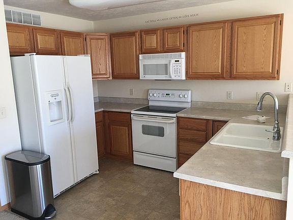 5th image of 8801 Venice Ln