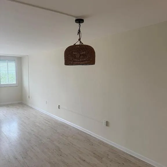 925 N Halifax Ave — Photo 11