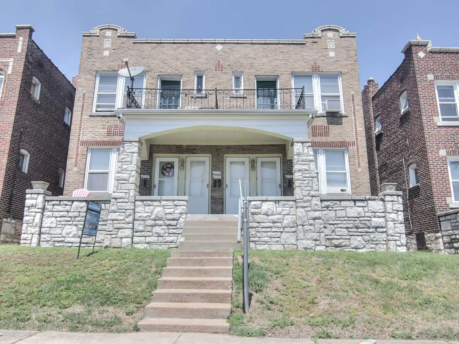 4153-55 Potomac — Photo 3