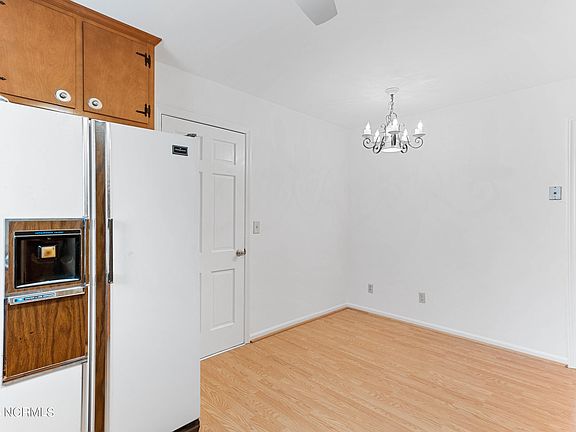 4th image of 6221 Trowbridge St