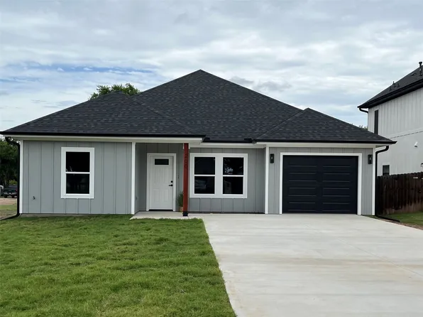200 Garfield St, McGregor, TX 76657