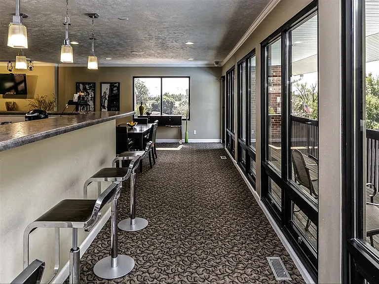 Club at Highland Park — Photo 37